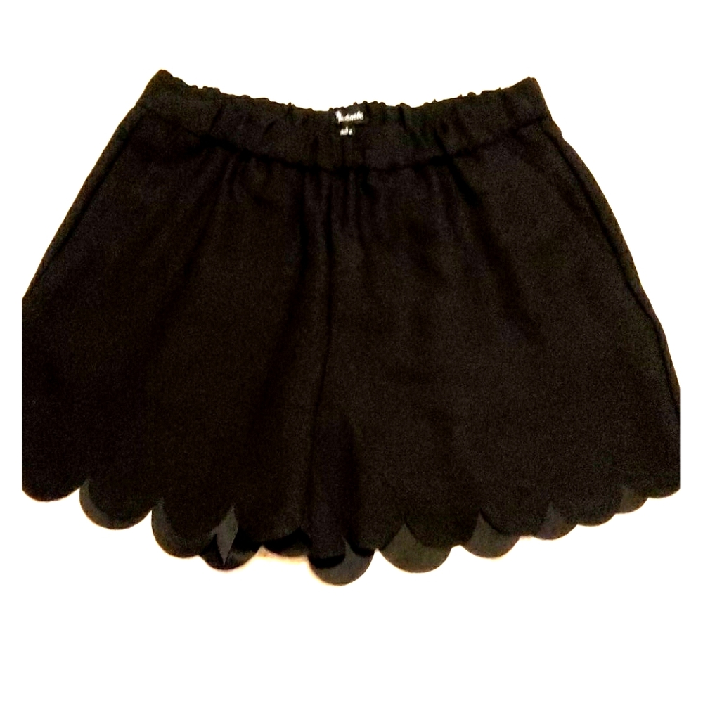 Madewell scallop hem shorts